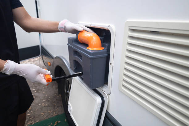 Portable Toilet Options We Offer in Round Lake Park, IL